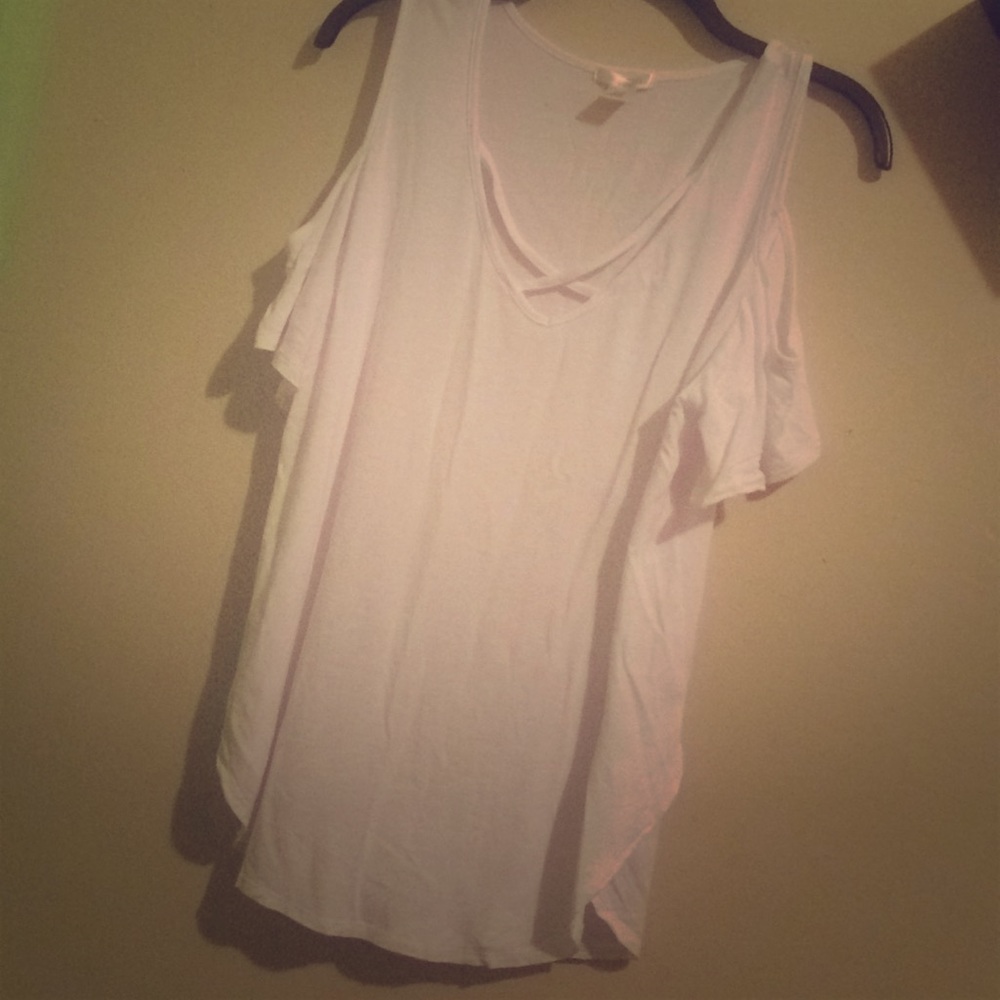 A over the shoulder crossed shirt
