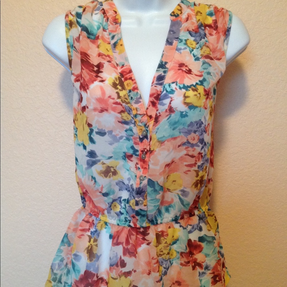 Guess Multi-Colored Peplum Top Size Medium