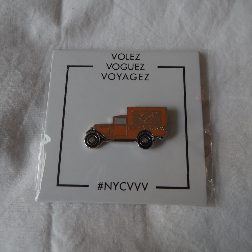 Louis Vuitton Volez Voguez Voyagez Pin