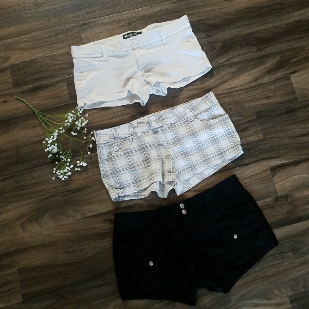🙄 3 pairs of shorts! Juniors! 🙄