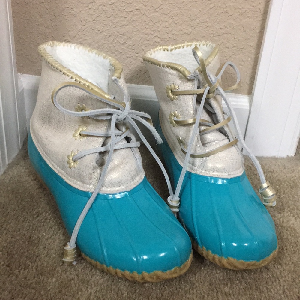 Like new Jack Rogers duck boots in Caribbean blue