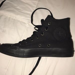 Converse - all black high top