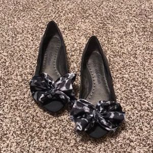 Peep toe black flats