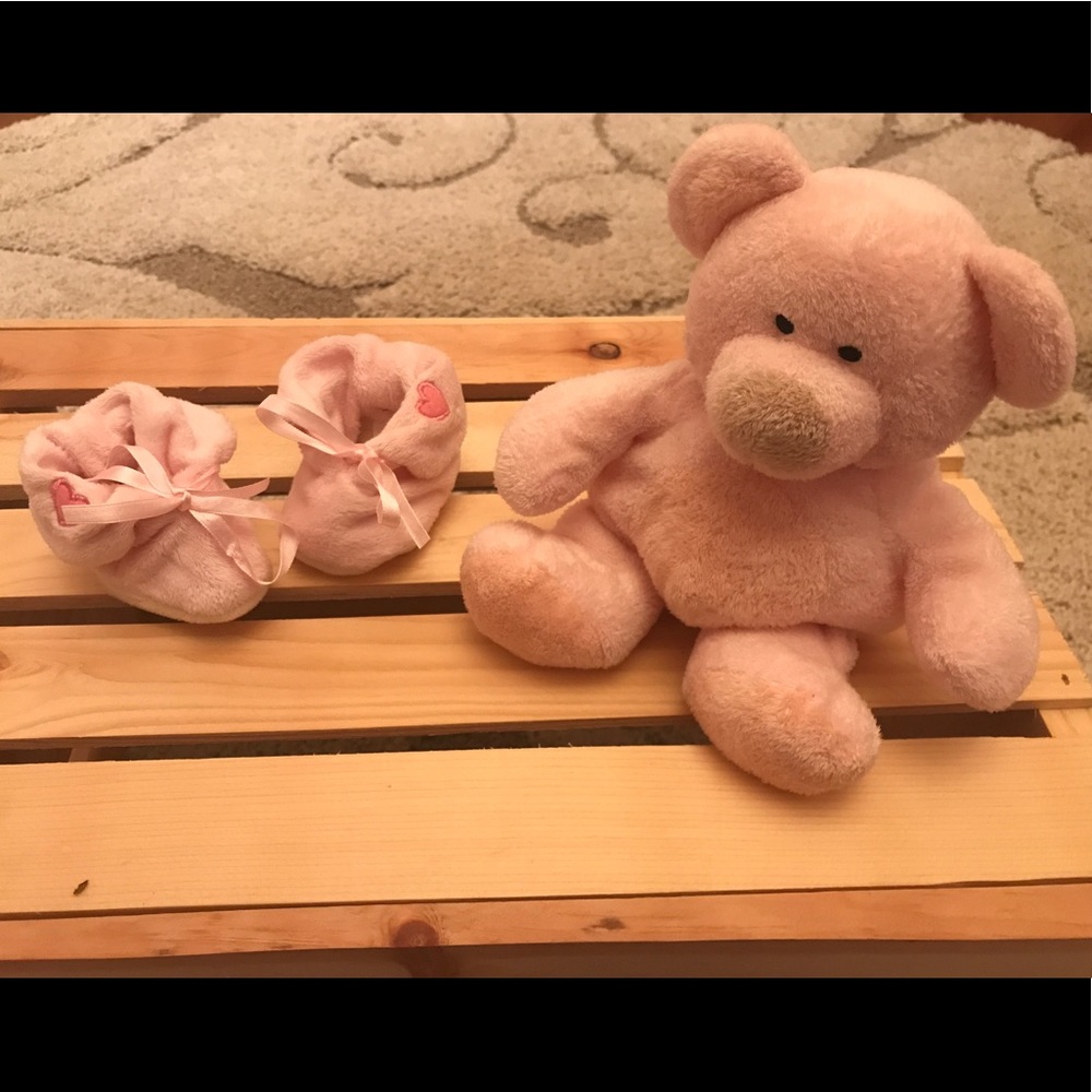🐻Baby Pink Velour Booties & Bear Newborn Gift Set