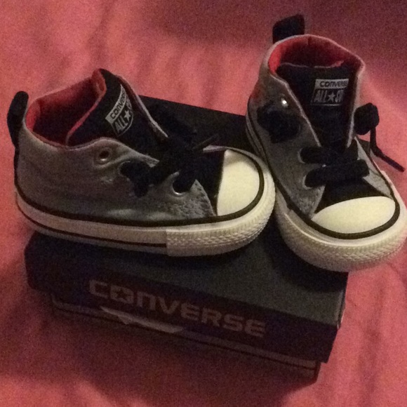 Baby converse high tops - Picture 1 of 2