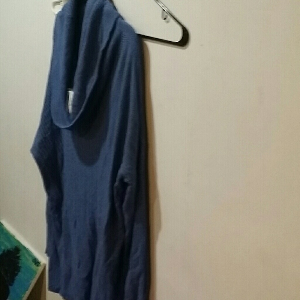 Lord &Taylor Blue sweater