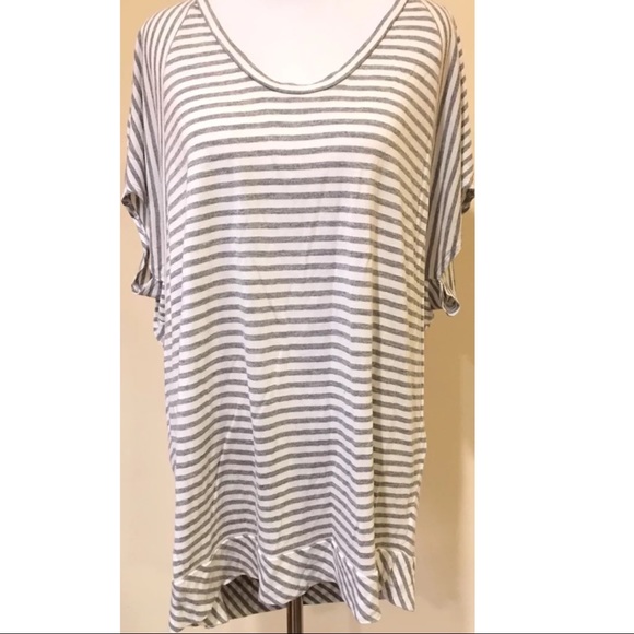 GAP Tops - Gap Woman's Top Gray White Stripes V-neck