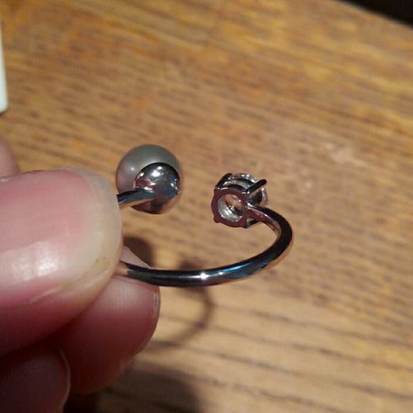 Sterling Pearl Ring - Picture 5 of 7