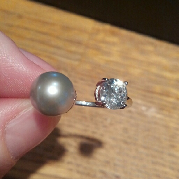 Sterling Pearl Ring - Picture 6 of 7