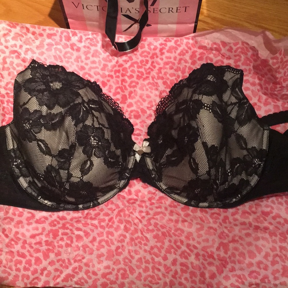 👙👑Victoria secret black lace padded bra 👙