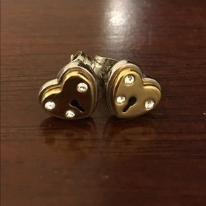 Heart stud earrings