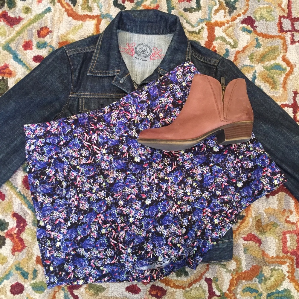 Rachel Comey Shorts in Size 8 Floral Print