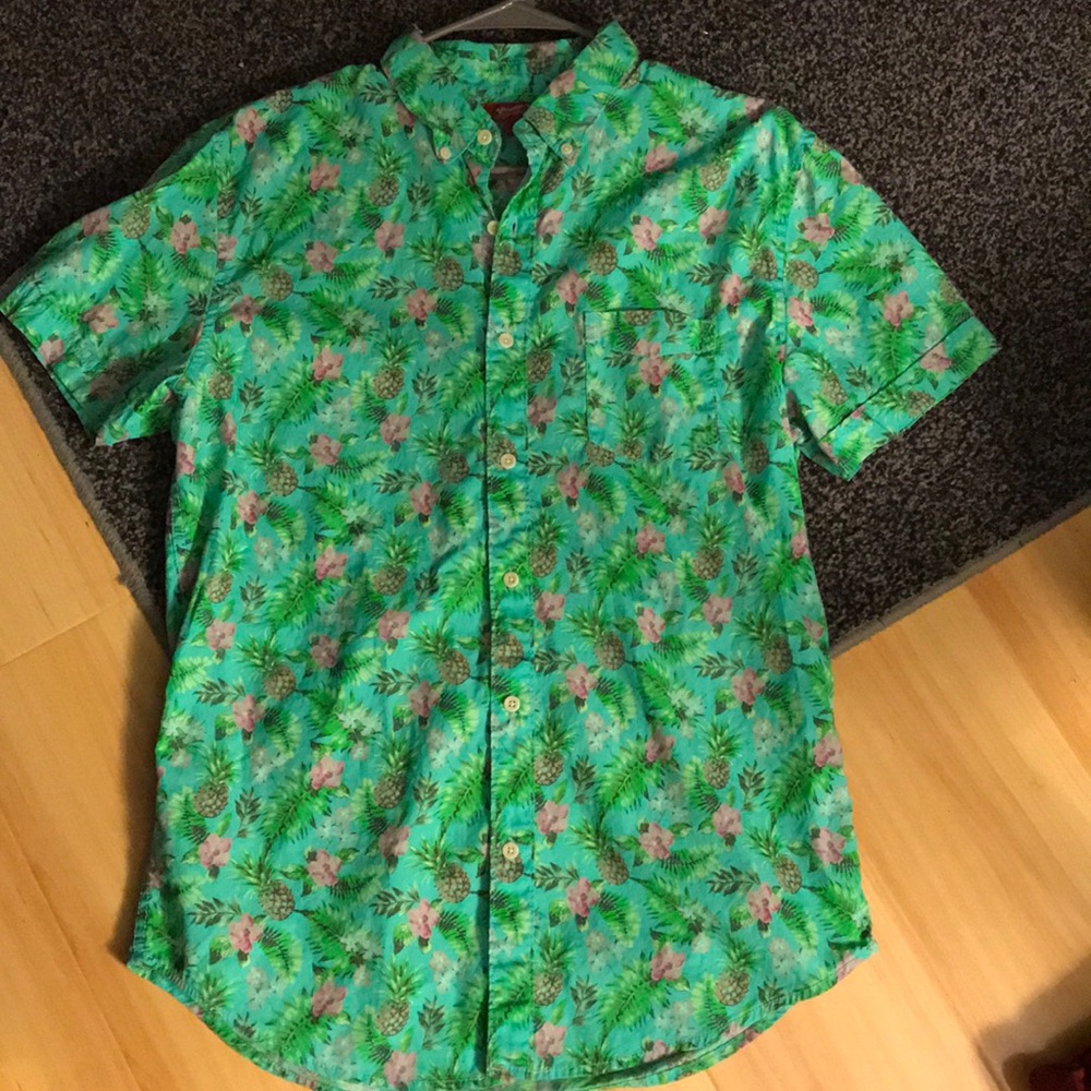 Hawaiian Button Up