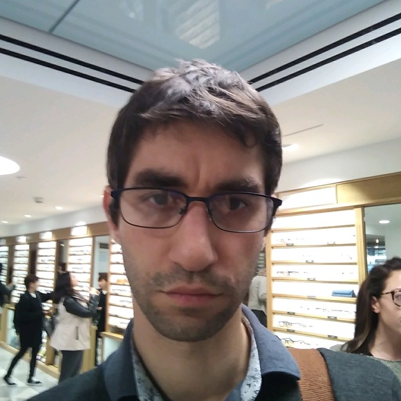 Meet your Posher, Issam - Picture 1 of 1