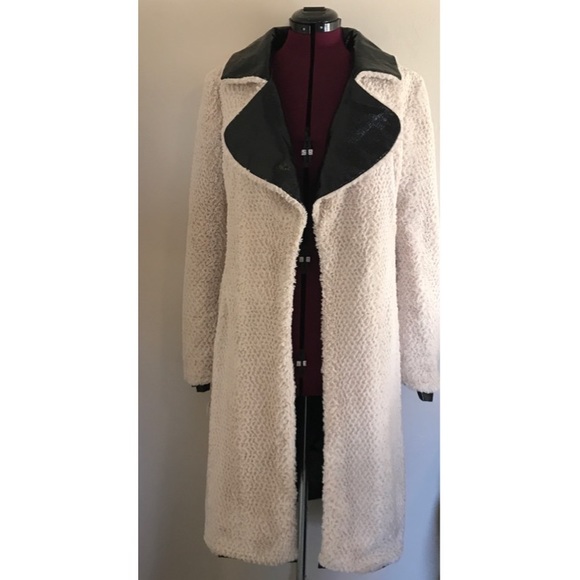 L'Agence Black Fully Lined Side Pocket Belted Coat - Picture 7 of 8