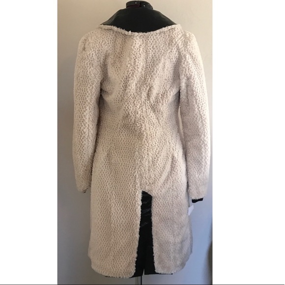 L'Agence Black Fully Lined Side Pocket Belted Coat - Picture 8 of 8