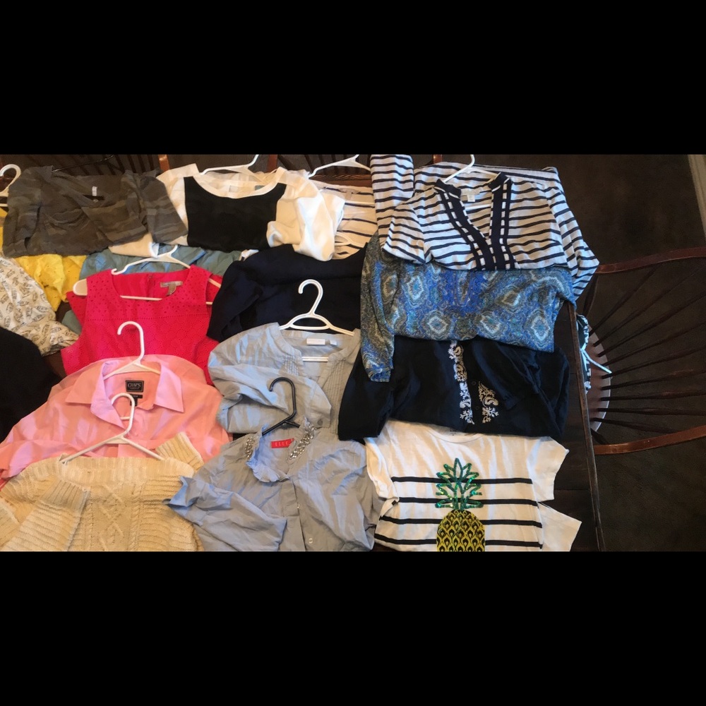 Huge Lot of Clothes - Picture 2 of 8