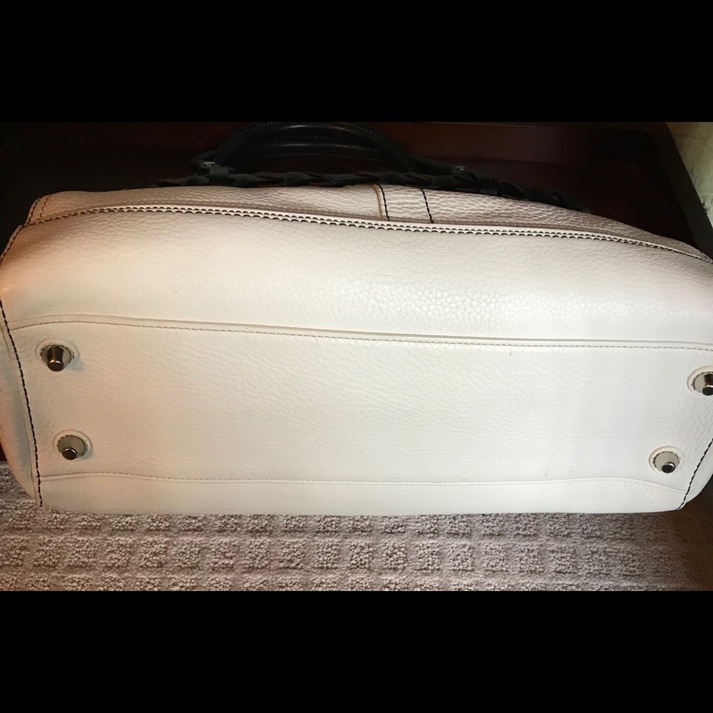 Authentic COACH PURSE‼️ - Picture 4 of 8