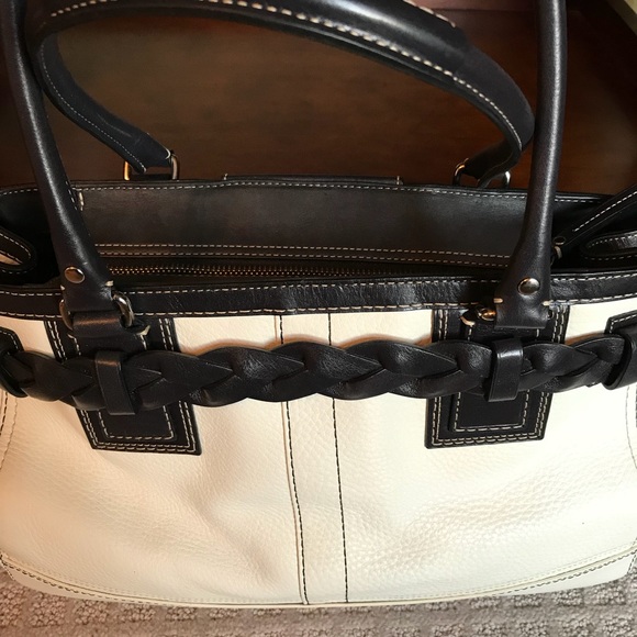 Authentic COACH PURSE‼️ - Picture 3 of 8