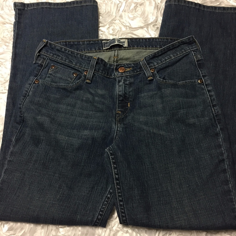 Levi's signature boot cut low rise jeans petite