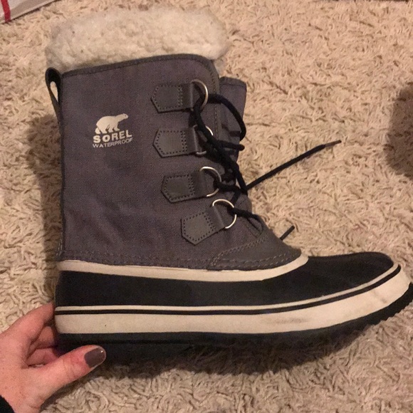 Sorel Shoes - Sorel waterproof winter boots!