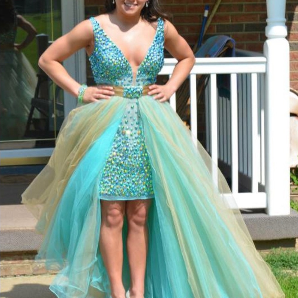 Sherri Hill Size 6