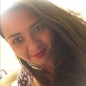 Meet your Posher, Mayra