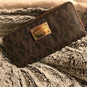 Michael Kors wallet