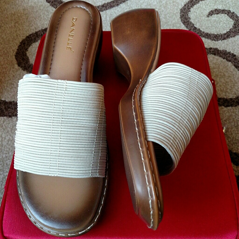 New Danelle Sandals