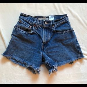 Levi high waisted shorts