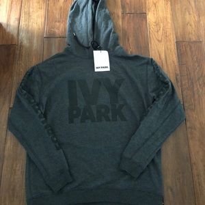 Beyoncé Fans....Ivy Park formation tour hoodie