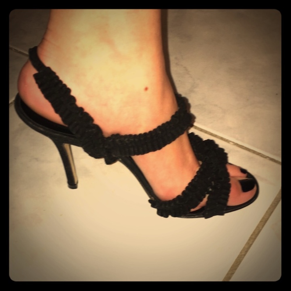 Manolo Blahnik size 35 suede slingback heels