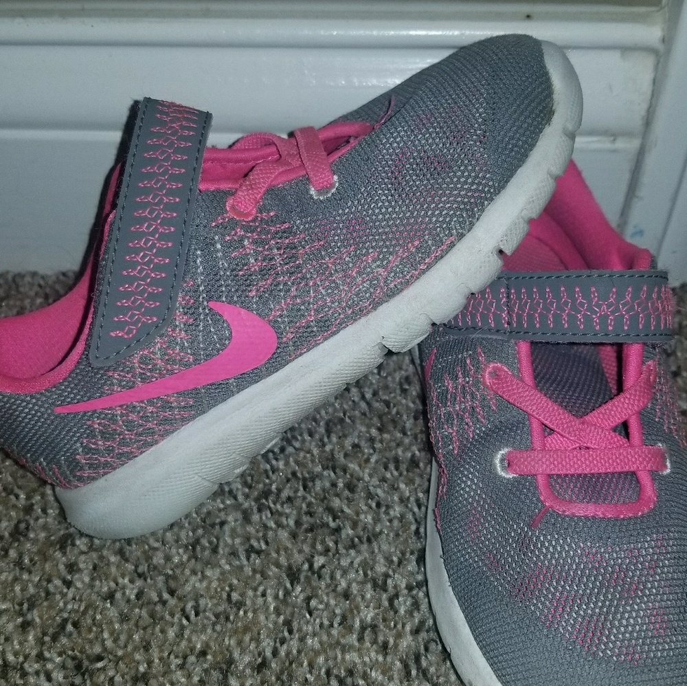Nike 10c tennis shoes