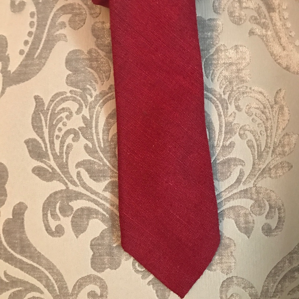 Striking Red•Men's Tie