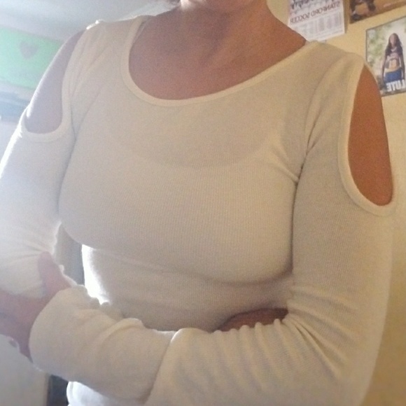 Sweaters - Picture 2 of 2