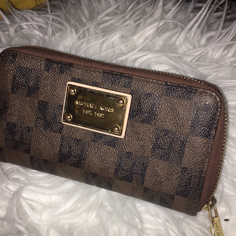 Michael Kors Wallet!