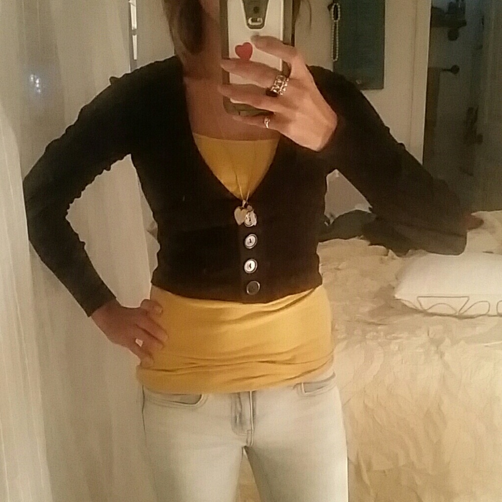 Black cardigan, half length, long sleeve, buttons