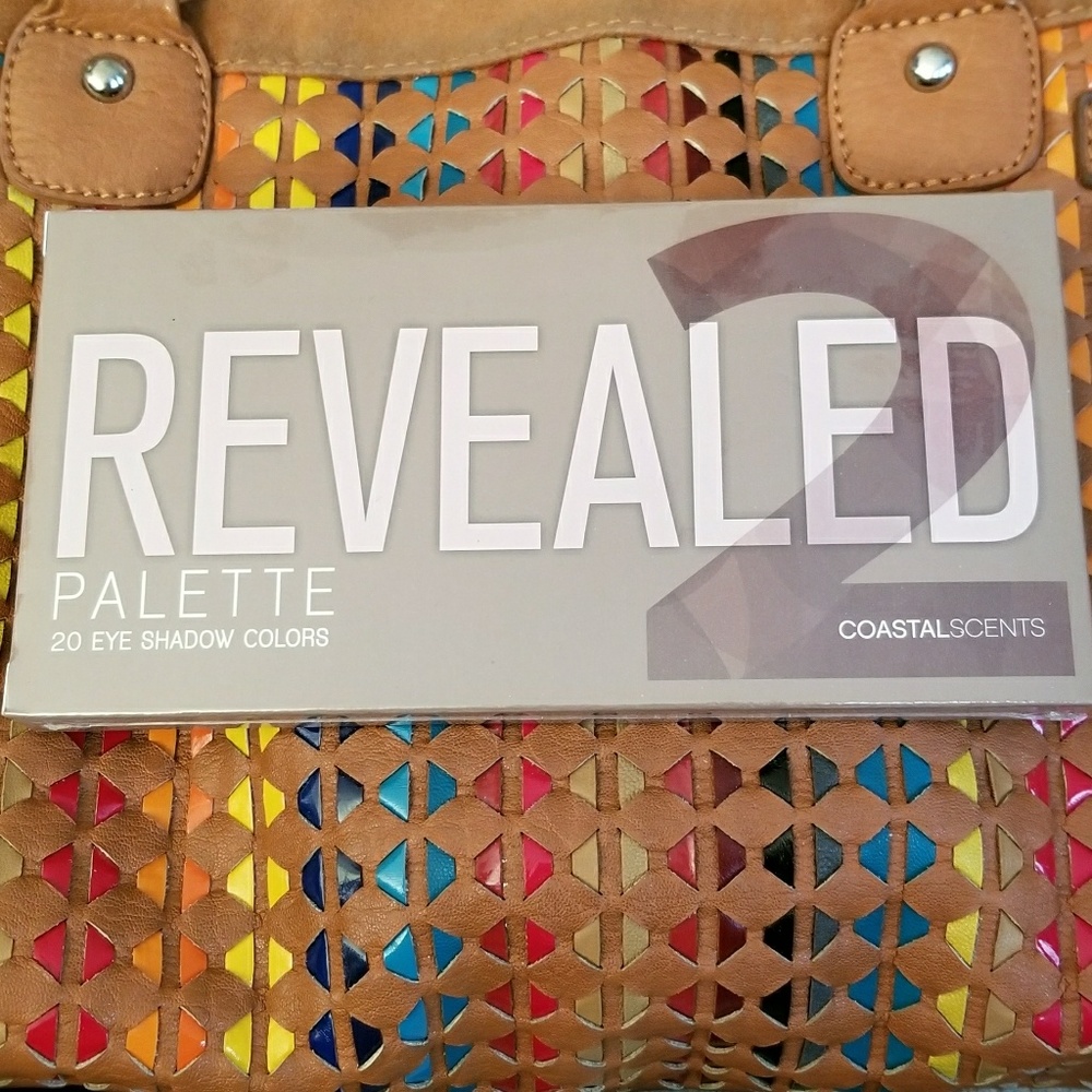 SALE! NIB Coastal Scents Revealed 2