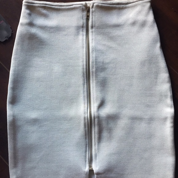 ❌SOLD❌NWT Wow Couture White Front Zipper Skirt - Picture 4 of 6