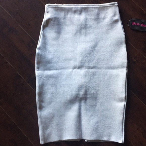 ❌SOLD❌NWT Wow Couture White Front Zipper Skirt - Picture 6 of 6