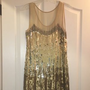 Gold sequin cocktail dress!! 😍😍❤️