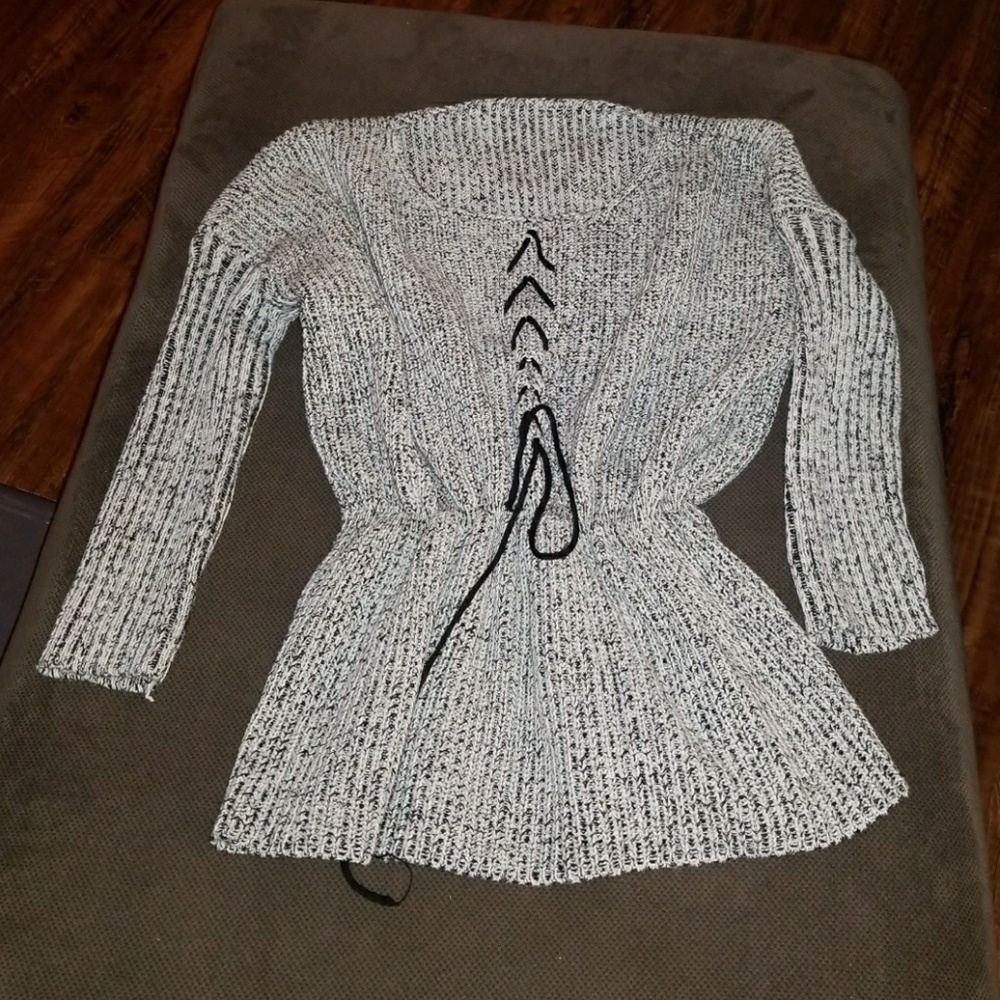 Half sleeve Sweater