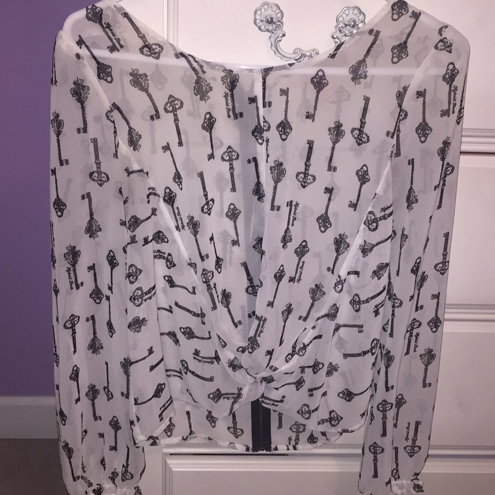 Sheer key patterned blouse