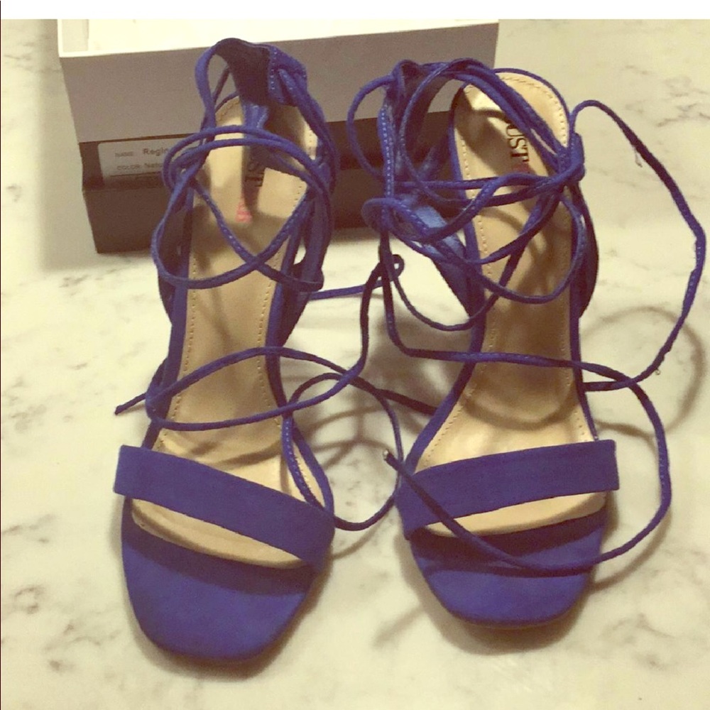 Tie up Sandal