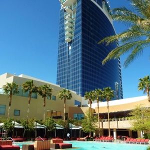 Meet your Posher, Nora