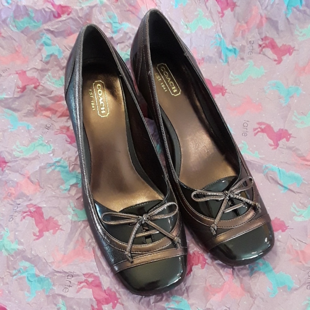 💋Beautiful Authentic Coach Shoes final $