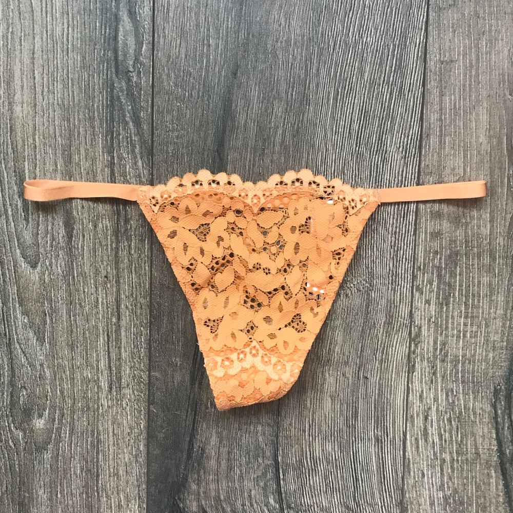 Victoria's Secret The Lacie Daisy Lace V-string