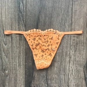 Victoria's Secret The Lacie Daisy Lace V-string