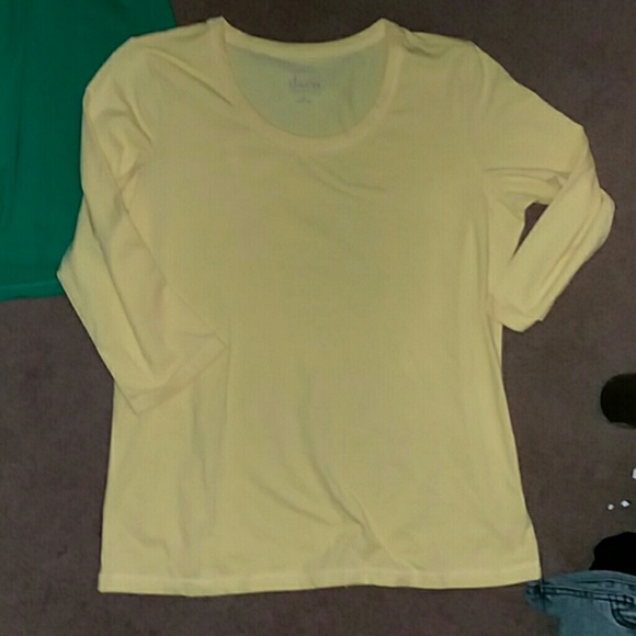 Two womens quarter length sleeved shirts - Picture 2 of 5