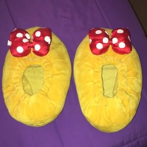 Minnie Mouse Slippers! ✨